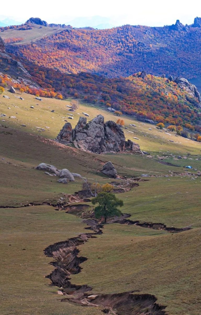 觅见大青山·乌兰布统|中国最美秋景周末团_2_觅见__山野_乌兰布统-草原-来自52tours 我爱旅游网